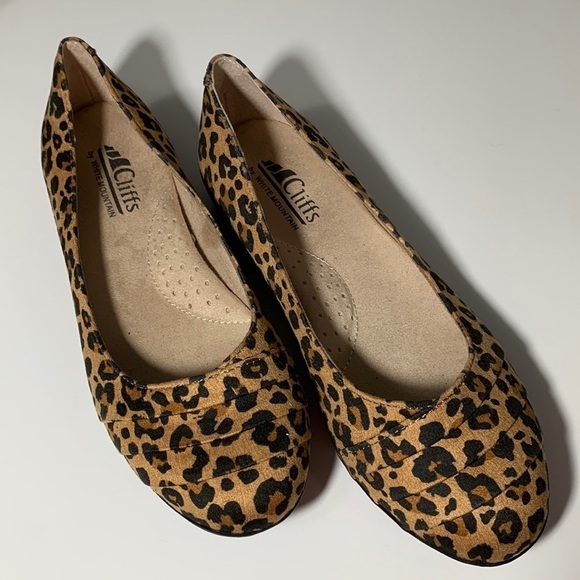 Cliffs by White Mountainanimal print flats, great condition no wear, Size 6.5M - Picture 1 of 8
